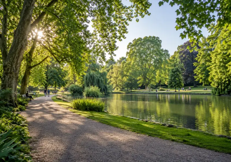 KI-Symbolbild: Grüner Weg und Teich im Stuttgarter Schlossgarten